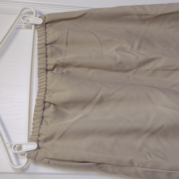 French toast khaki school uniform skirt - Picture 3 of 4